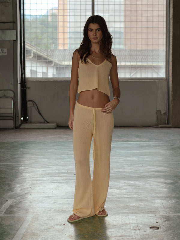 TRIANGLE KNIT TANK TOP - CELESTIAL YELLOW