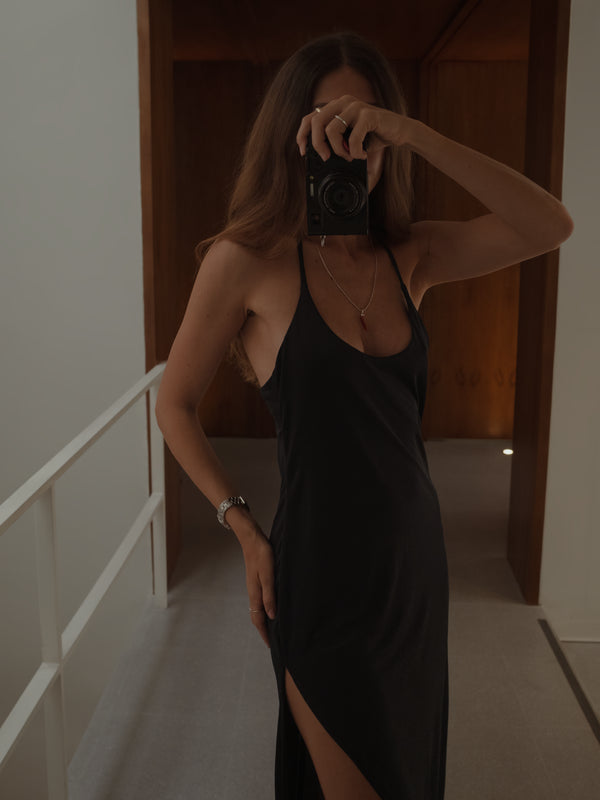 UNDRESSING DRESS - BLACK