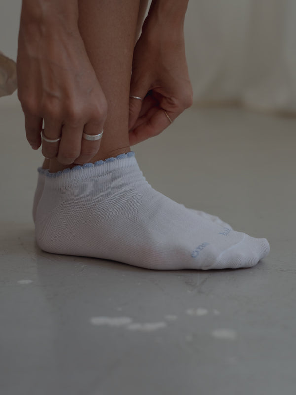 WAVE ANKLE SOCKS - SOFT WHITE & BABY BLUE