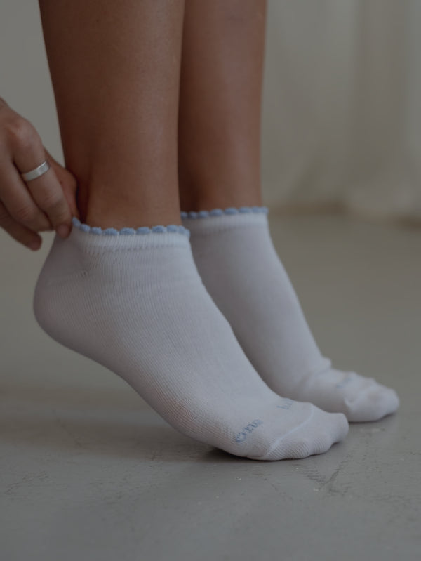 WAVE ANKLE SOCKS - SOFT WHITE & BABY BLUE